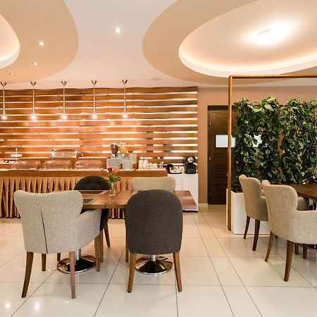 Hotel Menhard Экстерьер фото