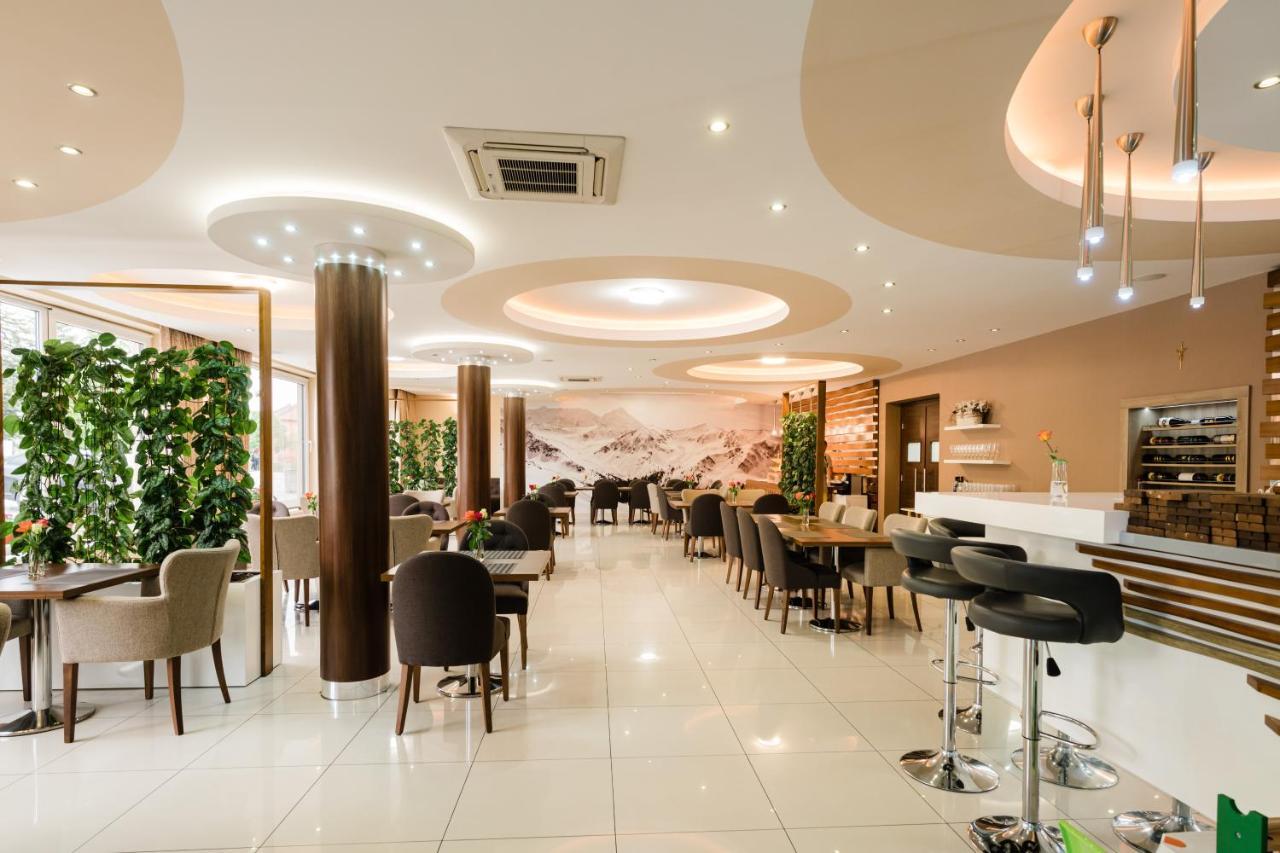 Hotel Menhard Экстерьер фото