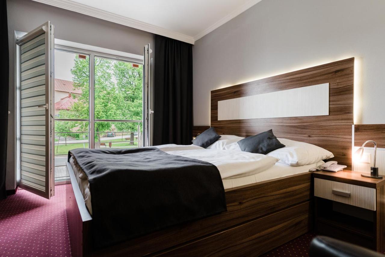 Hotel Menhard Экстерьер фото