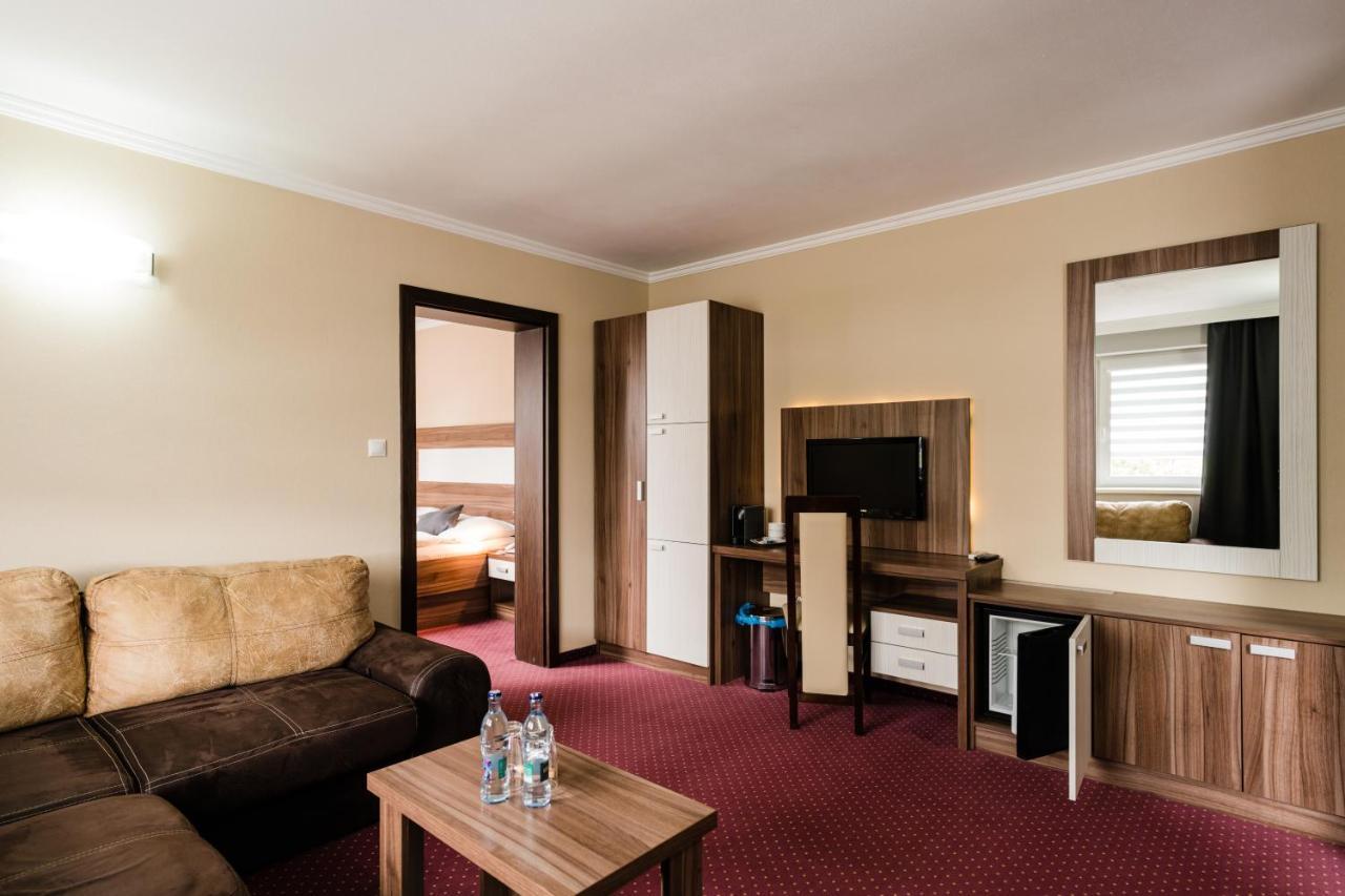 Hotel Menhard Экстерьер фото