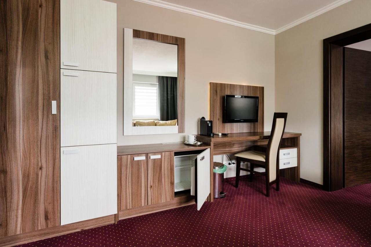 Hotel Menhard Экстерьер фото
