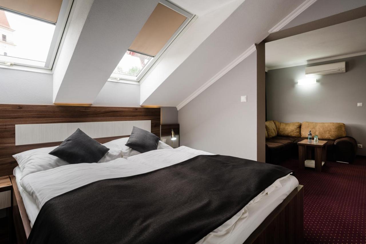 Hotel Menhard Экстерьер фото