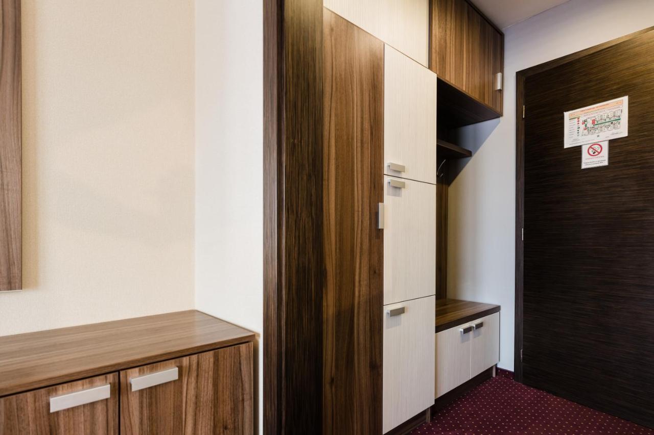 Hotel Menhard Экстерьер фото