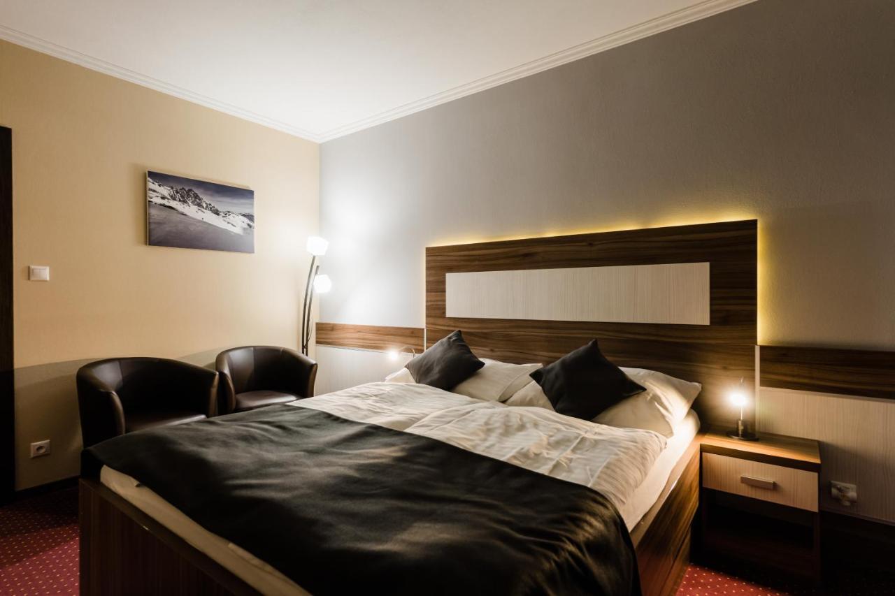 Hotel Menhard Экстерьер фото