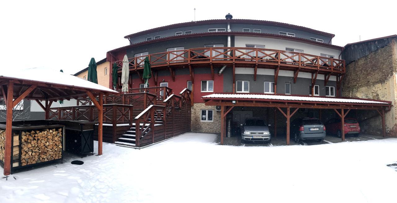 Hotel Menhard Экстерьер фото